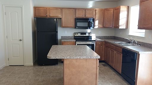 2nd image of 3914 Birchwood Cir