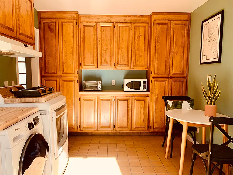 1374 Glen Dr #B — Photo 6