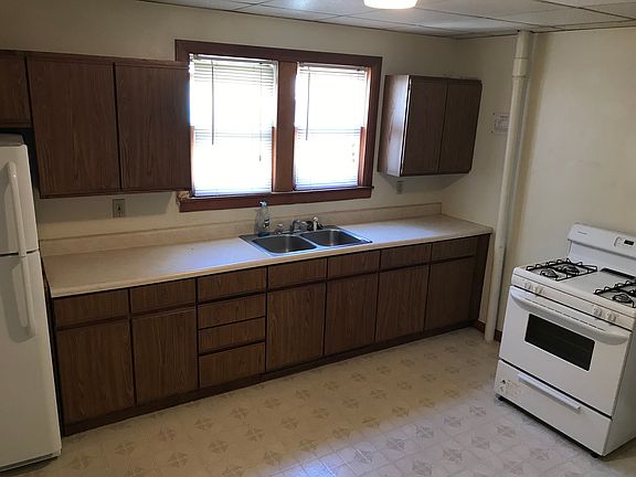 2nd image of 2110 College St #7924302