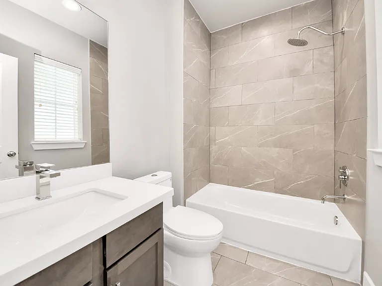 2114 Stuart St — Photo 24