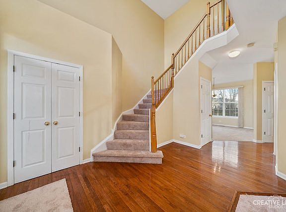 2nd image of 880 Meadowridge Dr