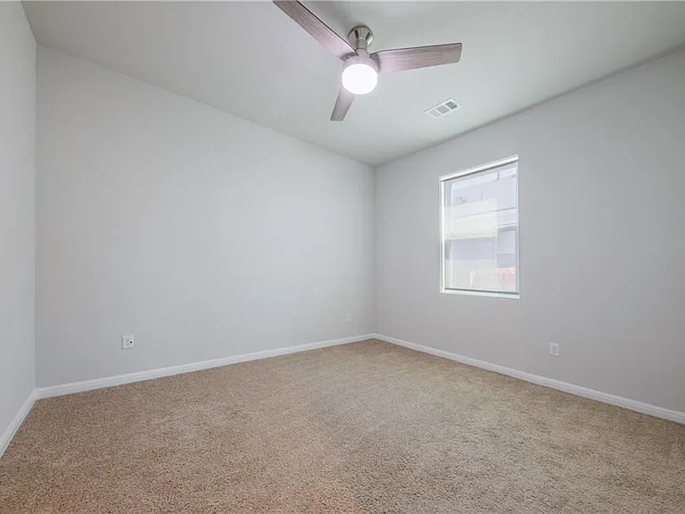 204 Cold Spring Loop — Photo 11
