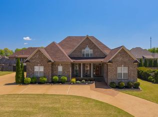 26 Cobble Ridge Cv, Jackson, TN 38305