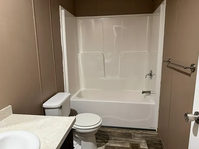 2701 Huizenga St #101 — Photo 8