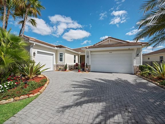 2nd image of 9690 Captiva Cir