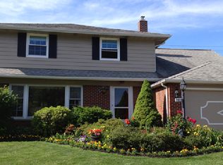 2620 Rubyvale Dr, University Heights, OH 44118