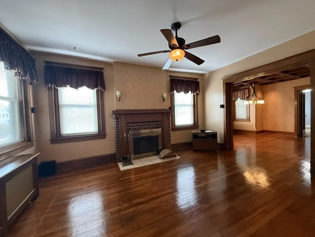 2 bed, 1.5 bath, 1650 sqft, $2,250 — Photo 2