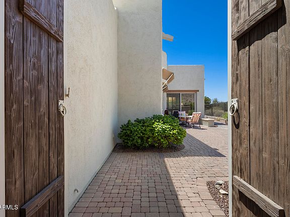 5th image of 14007 E LUPINE Avenue