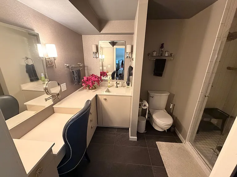 13139 W Seville Dr — Photo 7