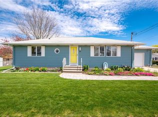 80 Hewes St, Cumberland, RI 02864