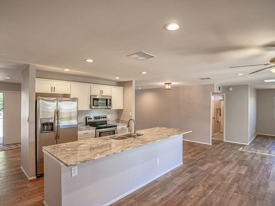 9050 N 49th Dr Glendale AZ 85302 X-11
