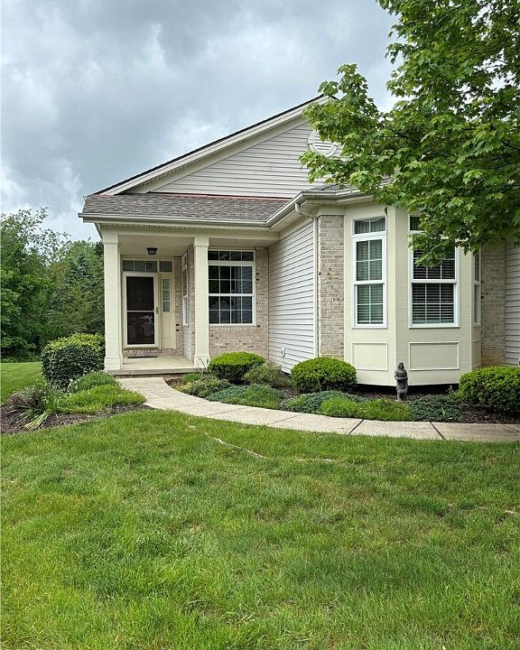 1st image of 21282 Woodview Cir