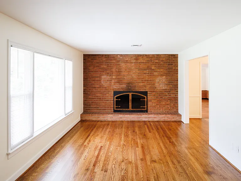 499 George St — Photo 24