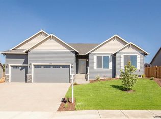 683 SE Mustang Loop, Sublimity, OR 97385