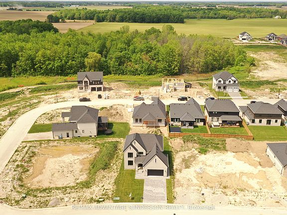 4th image of 174 Timberwalk Trl
