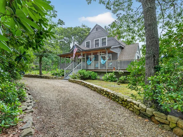 9 Codman Spring Road, Edgartown, MA 02539