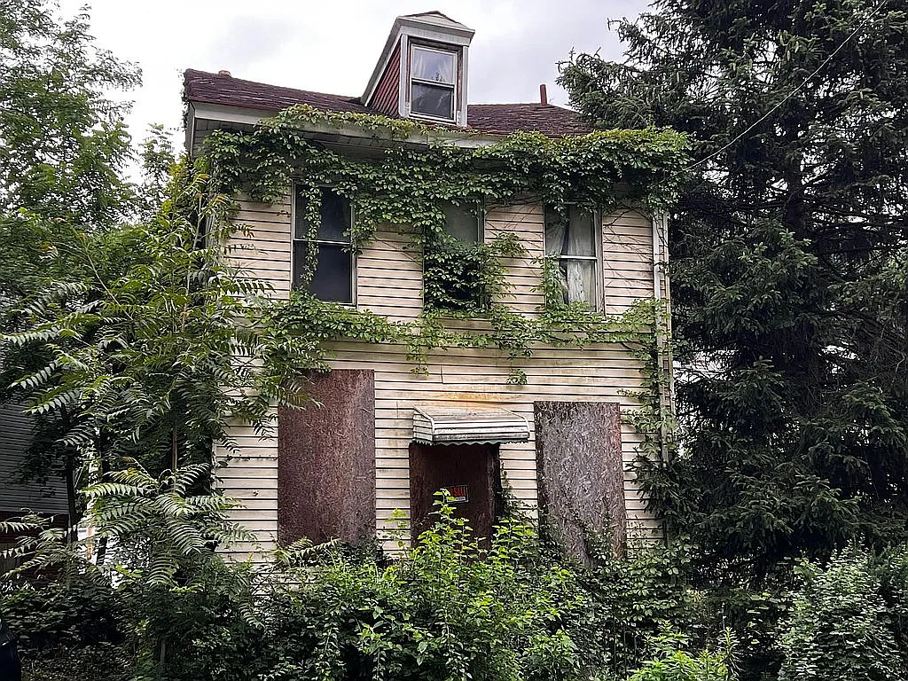 1065 Spring Garden Ave photo 1