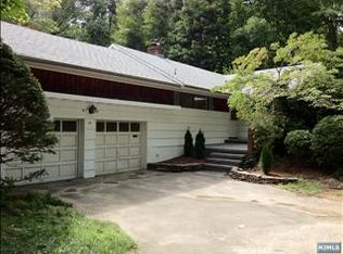 87 Wierimus Ln, Hillsdale, NJ 07642