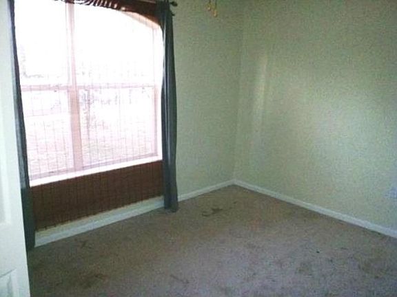 3rd image of 1426 Elsa Dr