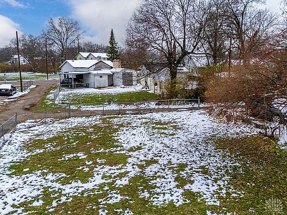 3rd image of 908 5th Ave