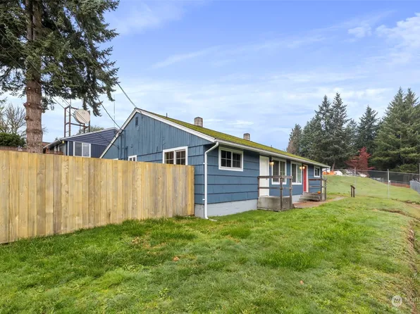 3407 Heider Dr NE, Bremerton, WA 98310