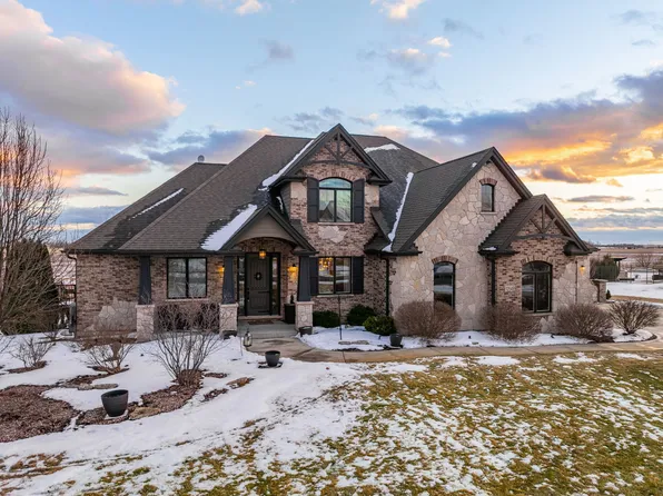 12549 S Old Farm Rd, Manhattan, IL 60442