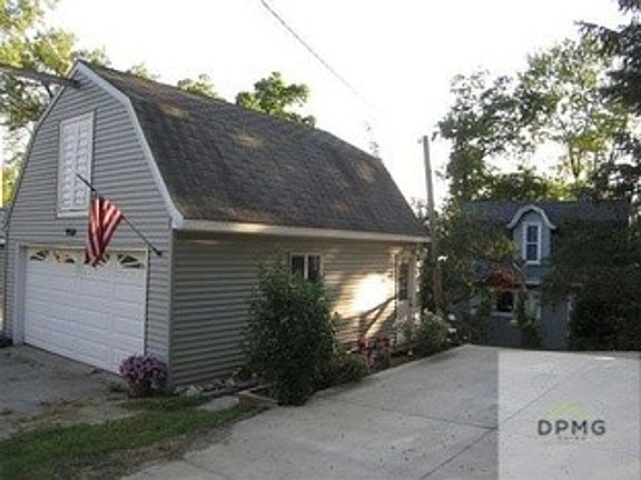 5th image of 9310 Oakdale Dr
