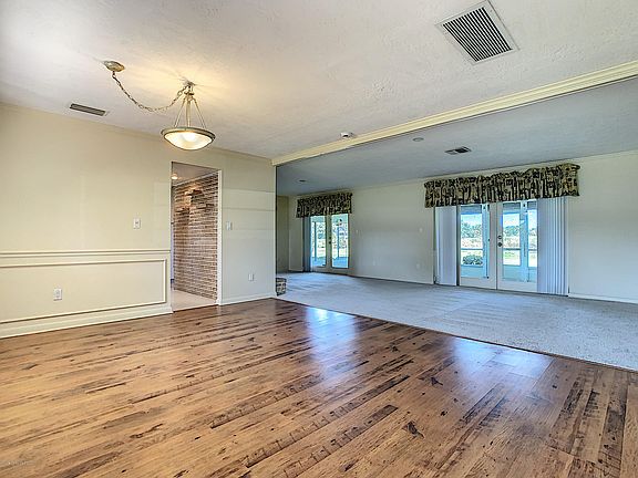 5th image of 3603 Royal Oak Dr