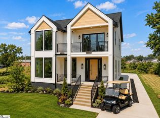 4 Hartsell St, Greenville, SC 29601