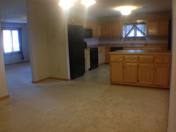 5th image of 502 N Park St
