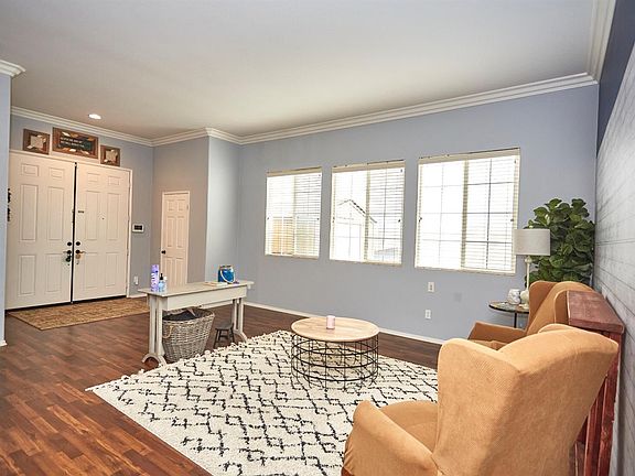 4th image of 15702 Hammett Ct