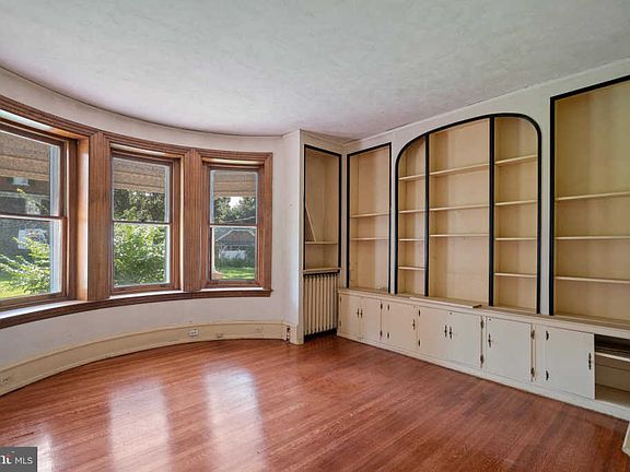 5th image of 1114 Stratford Ave