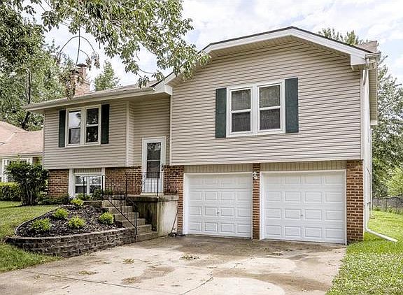 2nd image of 5415 Vista Dr