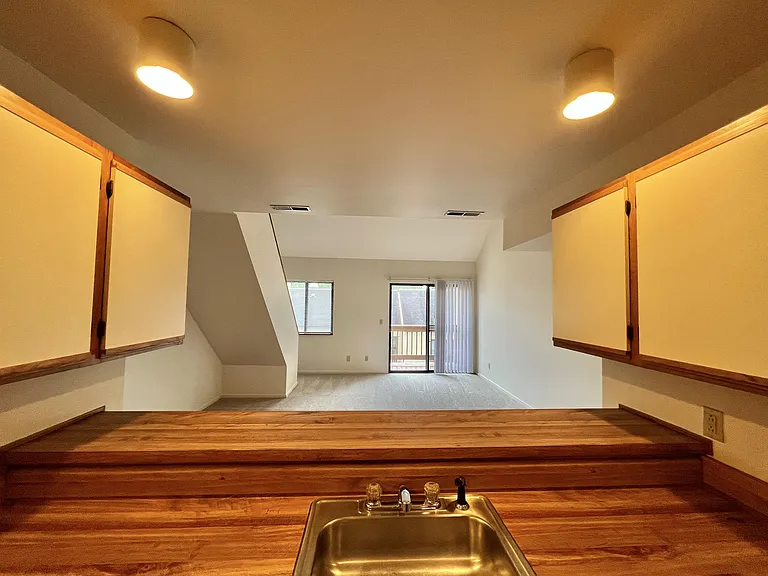 1002 Linden Ave #304 — Photo 6