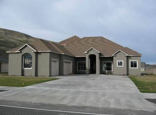 1285 Country Rdg, Richland, WA 99352