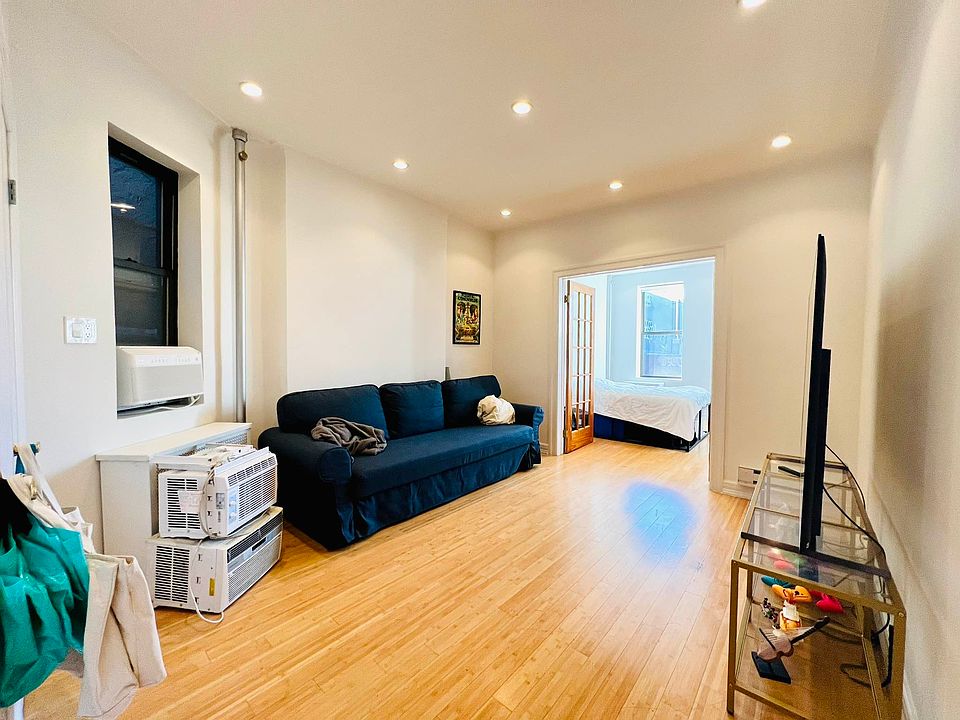 1st image of 500 E 13th St #D1