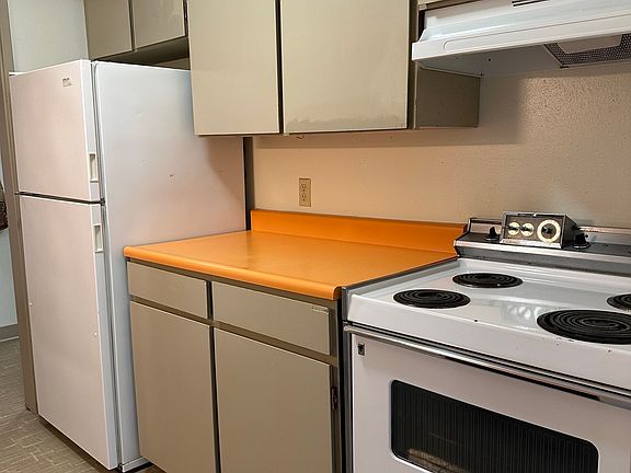 2nd image of 545 NE Kamiaken St #22