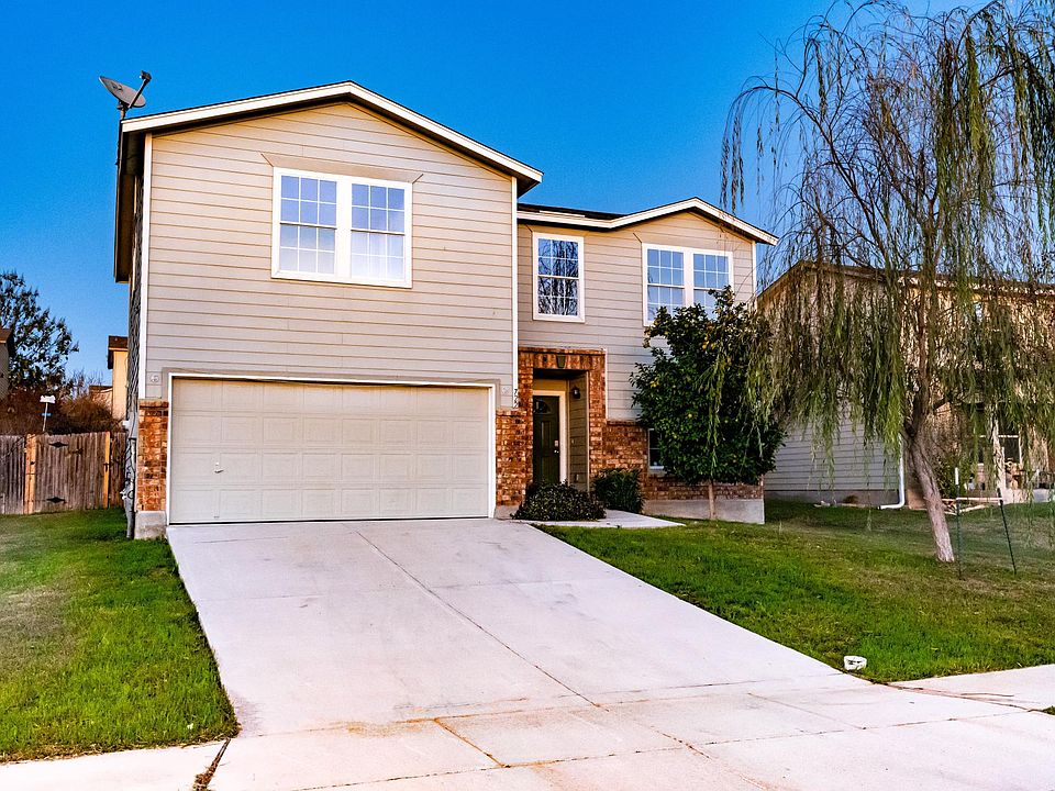 1st image of 722 Crosspoint Dr