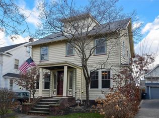 1069 Rosalie Ave, Lakewood, OH 44107