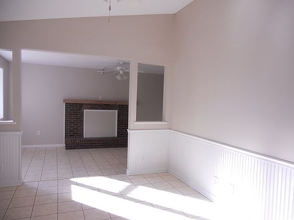 3rd image of 123 N Palm Dr