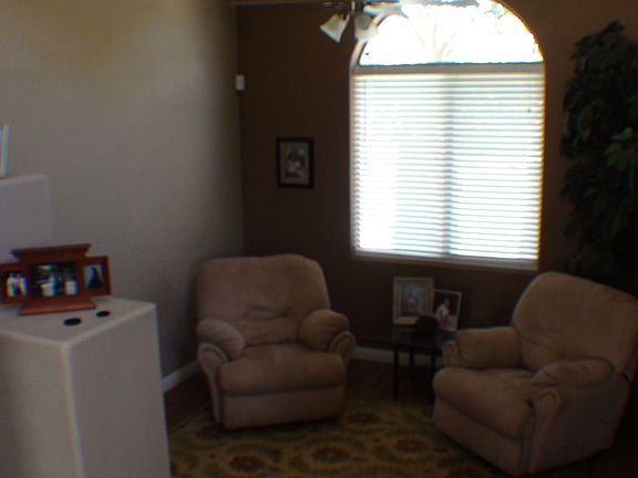 5th image of 15924 W Paradise Ln