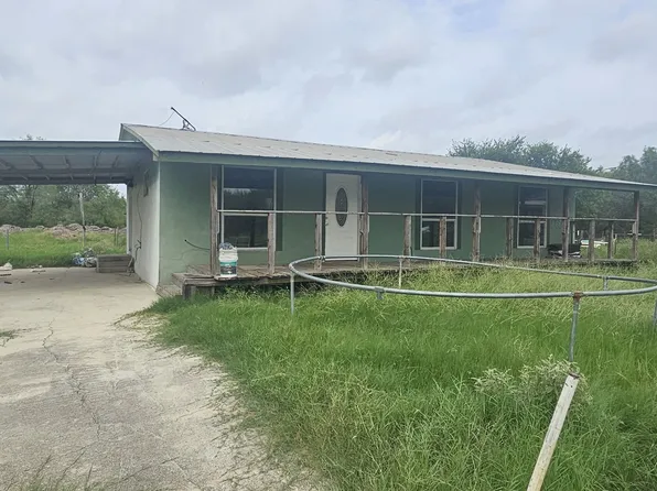 302 2 PINN RD RD, Lytle, TX 78052