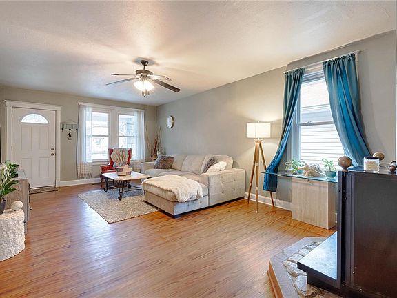 4th image of 4627 Tiemann Ave