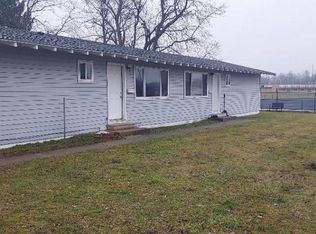 145 Paras Hill Dr #A, Hartford, MI 49057