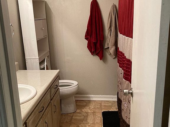 5th image of 3918 Foxridge Dr
