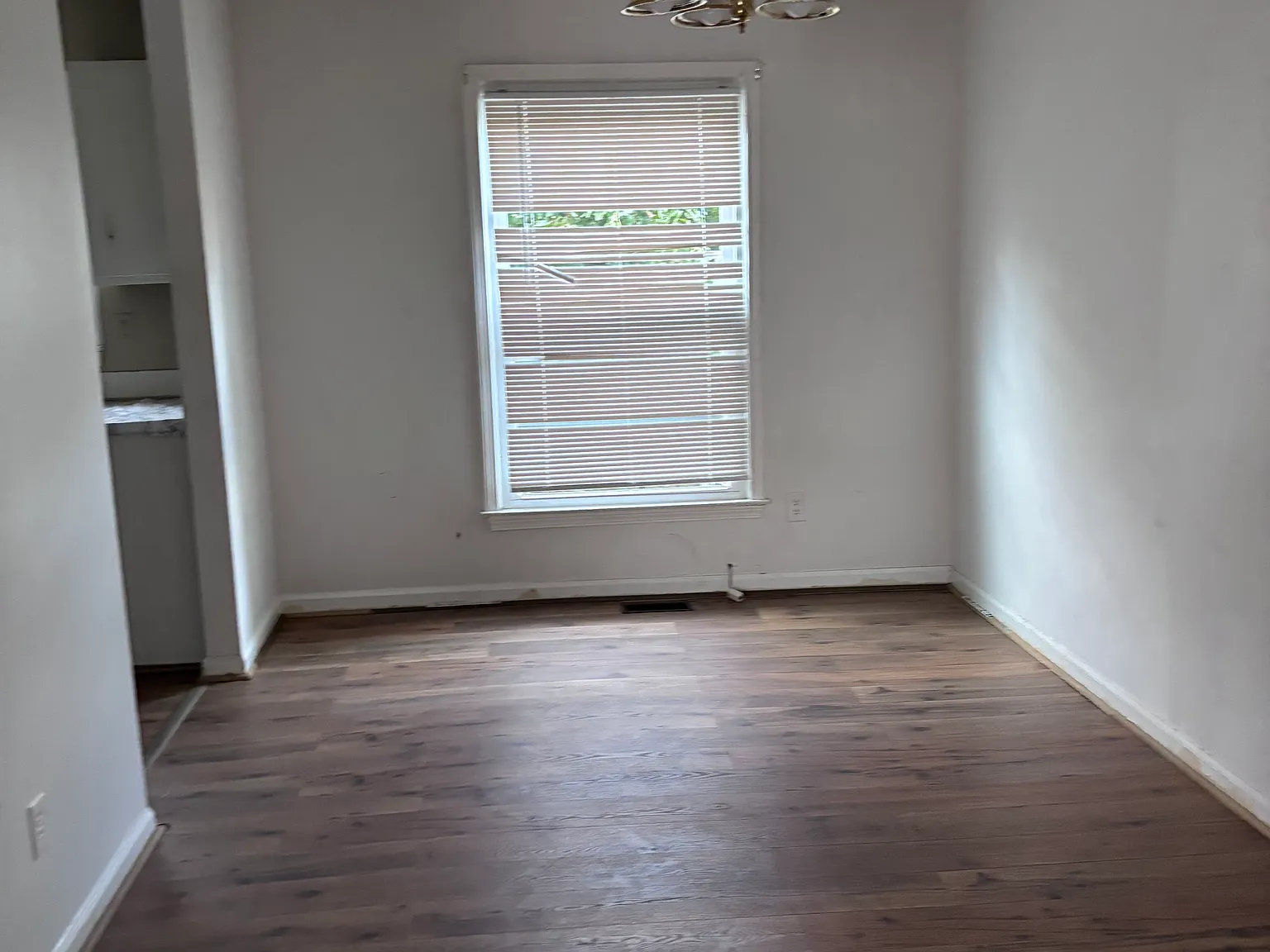 3 bed, 1296 sqft, $1,700 — Photo 3