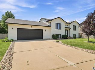 3929 S Camden Ave, Sioux Falls, SD 57106