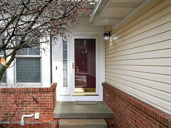 2nd image of 6816 Heron Valley Ct #2