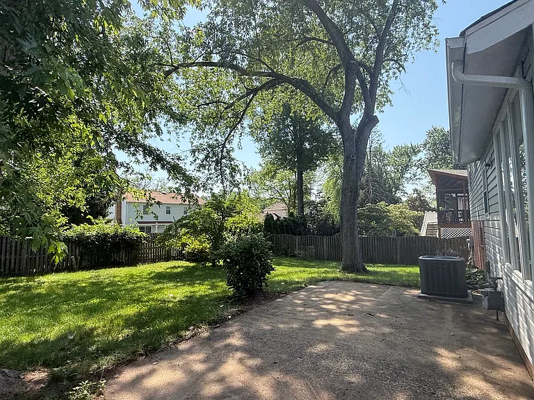 13510 Ellendale Dr — Photo 8