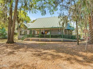 50 Long Point Dr, Beaufort, SC 29907